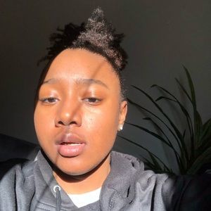 Meet your Posher, Cj